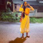 Malavika Krishnadas Instagram - Behind the scenes of Trending #1 ❤️❤️❤️ 🤣🤣🏃‍♀️🐶🐶 . Swipe Left 🫠 @nikhil_m60 😂😂 #trendingreels #trending1 #trendingtoday #parakkaparakka #dhanush #nithyamenon #thiruchitrambalam #tamil