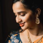 Malavika Krishnadas Instagram - A quick reel done admist my photoshoot session..💃 Hope you like it. . #tumtum #instagood #instareels #enemy #tamilsongs