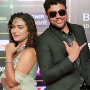 Mareena Michael Kurisingal Instagram - Happy to meet these 3 nut cases @siimawards 
@vj_nikki_