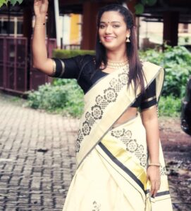 Mareena Michael Kurisingal Instagram - Costume @ar_handlooms_kuthampully 
Jewellery @kichu_collection