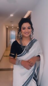 Mareena Michael Kurisingal Instagram - I wntd sme really gud soothing audio for this..smhow i got this one while searchn..pinne onnm nokeela😁😄 am sure @amal_ajithkumar is gonna kill me