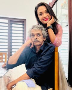 Mareena Michael Kurisingal Instagram - Happy fathers day to my pappa MICHAEL KURISINGAL....this post is not jus to wish him ..but for my amma nd  them both for their 31st anniversary....my dad is The sweetest,generous,most loving person of all.....nd i am soo proud to c that u r fightn this battle so hard and am sure this time cAncer jus picked the wrong family to mess with.....on this spcl day i want  eveyone to knw that the best thing in my life is to hav such a beautfl parents ..and to wch them always being in love with each other...tdy they are completing their 31 years of marriage life very peacfly nd happily...I have a wonderwoman and  a hero .....i call him PAPPA...

#cancer #cancersurvivor #câncer #cancerawareness #family #family #amma #pappa #dad #mom #daddydaughter