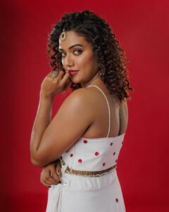 Mareena Michael Kurisingal Instagram - styling and make up @ashif_marakkar 
photography @iamsreejithsnair 
costume @megam_designs 
jewellery @anokhi_priyakishore 
studio @maxxocreative 
special tnx @huwais.majeed
