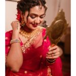 Mareena Michael Kurisingal Instagram - ❤️make up and styling @ashif_marakkar photography @_psychofotographer_ costume @kanakadara_ jewellery @anokhi_priyakishore location @voye_homes #bidereels #trending #actress #mallu #malayalam #telugu #telugucinema #teluguactress
