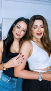 Maryam Zakaria Instagram - Two much Pagal 😂😂😜

#comedy #pagal #reelitfeelit #friendshipgoals #maryamzakaria