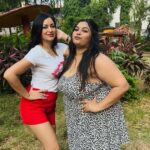 Maryam Zakaria Instagram - We are back with a new trend with @maryamzakaria Did u guys missed us 😉😉 . #reel #reelitfeelit #trending #reelsinstagram #curvyjaanvi #curvyjaanvifam #curvyjfam #plussizefashion # #strongwomen #plussize #bodypositive #curvywomen #dance #newtrend #maryamzakaria Mumbai, Maharashtra