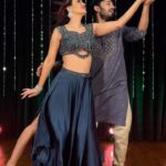 Maryam Zakaria Instagram - From Mundane to Magic..wait for it ✨💕 . . #transitionreels #dance #viral #ethnicwear #reelitfeelit #transition #trend #explore