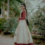 Meenakshi Anoop Instagram - ചിങ്ങം1❣ Stylist and designer : @doms.2010 Costume: @threadnneedle_official jewellery: @anokhi_priyakishore Photography: @FOTOGRAPHERJP