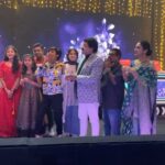 Meenakshi Anoop Instagram - Shoot time break fun @hanoonaazees @meenakshiofficial_ @rahulrajmusic @gayatri_asokan @sivanibsanjeev @thejus_official_
