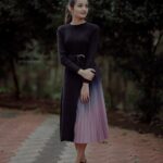 Meenakshi Anoop Instagram - Wait a minute 👀 Stylist and designer : @doms.2010 Costume: @western_lady_ Hair: @rathybaiju_mua jewellery: @anokhi_priyakishore Photography: @FOTOGRAPHERJP