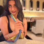 Meera Jasmine Instagram - Seven days. Seven moods. Seven shades 🌈✨ #RainbowsAndSprinkles #PaintYourWorld #MondayMood #Mindfulness #MindfulMonday #OnwardsAndUpwards #MJ #MeeraJasmine
