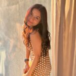 Meera Jasmine Instagram - Connect the dots your own way 🤎🤍 #PolkaDot #Polka #MondayMood #MondayVibes #OnwardsAndUpwards #MJ #MeeraJasmine