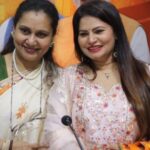 Megha Dhade Instagram - नमस्कार वंदे मातरम ! मला आपणास सगळ्यांना कळवण्यास अत्यंत आनंद होतोय की , तुम्हा सगळ्यांच्या आशीर्वादाने आणि शुभेच्छांनी मी माझा आवडता आणि जगातला सगळ्यात मोठा बलशाली पक्ष म्हणजेच भारतीय जनता पार्टीत रीतसर प्रवेश केला आहे . हे मी माझे अहोभाग्य समजते की काल ज्यांच्या उपस्थितीत माझी प्रवेश प्रक्रिया पार पडली ते भाजपचे महाराष्ट्र प्रदेश अध्यक्ष श्री चंद्रशेखर बावनकुळे साहेब , महाराष्ट्र प्रदेश सरचिटणीस श्री विक्रांत जी पाटील , महामंत्री श्री विजयजी चौधरी व सांस्कृतिक प्रकोष्टच्या महाराष्ट्र प्रदेश अध्यक्ष श्रीमती प्रियाताई बेर्डे यांच्या आशीर्वादाने व मार्गदर्शनाने हा प्रवेश प्रक्रियेचा कार्यक्रम पार पडला. आता वरिष्ठांच्या मार्गदर्शनाखाली छान कामगिरी करून दाखवायचीआहे . समाजसेवेसाठी घेतलेल्या व्रताचे आता पुरेपूर पालन करायचे आहे. एका सुदृढ आणि सुशिक्षित सुसंस्कृत समाजाचं जे आपलं ध्येय आहे ते घेऊन आता जोमात कामाला लागायचा आहे , तेव्हा तुम्हा सगळ्यांचे ही आशीर्वाद आणि शुभेच्छा कायम माझ्यासोबत असू द्या हीच विनंती आणि अपेक्षा आहे . धन्यवाद . जय हिंद जय महाराष्ट्र जय शिवराय 🇮🇳🚩🙏 #bjp #bjpmaharashtra #bhartiyajantaparty #narendramodiji #devendrafadnavis #chandrashekharbawankule #bjp4india #bjpindia #bjpmumbai @prreeyaberde @ckbawankule @devendra_fadnavis @bjp4maharashtra @bjp4india @sudhir.mungantiwar