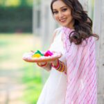 Mimi Chakraborty Instagram – Happppyyyyy holi.
Play well, play safe, play with responsibility, don’t colour the pets🙏.
#happyholi