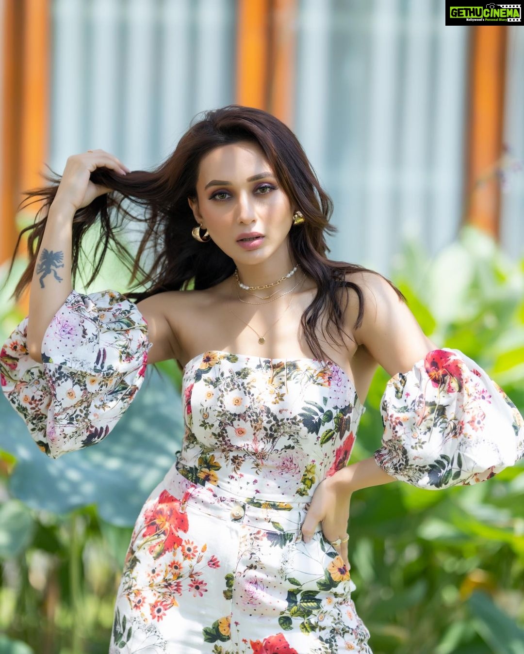 Mimi Chakraborty Instagram Gethu Cinema