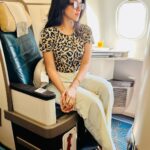 Mirnalini Ravi Instagram - Birthday week with The BirthGivers 👨‍👩‍👧‍👦 #sosrilanka #mirugoestosrilanka @jetwinghotels @srilankanairlinesofficial @madura_travel_service Srilanka Colambo