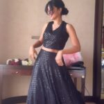 Mirnalini Ravi Instagram – Lyrics: Dont mind 😏
Dress trails with me be like 💃
Vibe for #tointoin 🙈 Shangri-La Kuala Lumpur