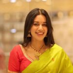 Mirnalini Ravi Instagram - Are wedding bells ringing in your home soon? Wondering how to shop for quality products at affordable prices without any stress? Worry not! Super Saravana Stores, India’s biggest wedding shopping destination, is here to make your bridal dreams come true! To make your wedding even more special, they’ve got a spectacular offer just for you! Shop for more than 50,000 rupees and get 30 grams worth of silver coins for free today. So, what are you waiting for? @supersaravanastores @superjewelleryindia #wedding #weddingsarees #weddingsaree #bridallehengas #weddingseason #bridalstyle #bridaltrends #indianbride #tamilbride #modernbride #bridalwear #bridal #bridalsuits #embroidery #fashion #womenswear #menswear #womensfashion #kidswear #2023 #sale #collections #festiveseason