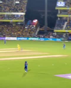 Mirnalini Ravi Instagram - The CHEPAUK 💛🔥🥹
#CSKvsMI 🦁
