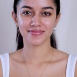 Mirnalini Ravi Instagram - #AD @reneeofficial Blur out pores and fine lines with a single swipe using RENEE Bollywood Filter. Made with unique formula, this lightweight & non-sticky primer mattifies your skin & lets you flaunt your glamorous avatar. Use code “MIRNALINIME10” and get 10% off on www.reneecosmetics.in #ReneeCosmetics #BollywoodFilter #FilterLikeSkin #ReneeEveryday #Primer #PoreBlur #PoreMinimising #Matte #Face #Beauty #Makeup