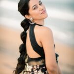 Mirnalini Ravi Instagram - My sense of direction leads me one way : to the beach 🤍