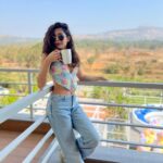 Mithila Palkar Instagram – Managed to sneak in a fab getaway with some very precious people thanks to @stayvista_official! 
#Euphoria in Karjat lent itself generously as the perfect nest to end a beautiful birthday week. 
Grand yet homely, aided with the best hospitality and comforting, delicious food! 
Our hearts and tummies were full! ♥️
