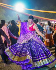 Monal Gajjar Instagram - 🧿What beautiful perfect garaba night experience loved it @jigrra. Thank you for inviting me. 😇🥰😇💃💃🎵🎵

Special thanks for perfect garba pic📸 by @_varis_5 🙏

Style by :- @styleitwithniki 
👗:- @heer.boutique 
Jewellery:- @the_beta_girl 

#navratri #ootd #indianfashion #garba #girl #dance #actor #monalgajjar #imqueen👸🏻👑