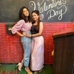 Monica Khanna Instagram - Hey @poojaa_singh_ Not only yesterday but i would love to celebrate every possible event with you..... You know why???? Because you are the most genuine person i know who are kid from inside but so bold and strong from outside.... someone who inspire so many of us.... I have seen you being calmly smiling when you wanted to cry out loud... Handled the situation when you were not even prepared to face it,living the most beautiful life when you want to give up sometimes..... Respect Pooja🌻 I'm so proud of you in many ways❤️❤️ You are the most amazing human i know.... Never change yourself...your pure heart,childish laugh, innocence,kind gestures,funny confusions are your USP... Be the same But i wish immense love and happiness to you...coz i love you dilse ❤️❤️ Mumbai, Maharashtra