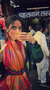 Monica Khanna Instagram - बनारस गए और पहलवान की लस्सी नहीं पी तो क्या पिया।।

#banaras #varanasi #kashi #india #banarasi #varanasidiaries #uttarpradesh #photography #instagram #ganga #mahadev #incredibleindia #varanasighats #ghat #banarasiya #bhu #love #varanasiindia #banarasisaree #travel #instagood #delhi #sareelove #mumbai #saree #lucknow #assighat #photooftheday #tussarsilk #chanderi