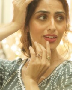Monica Khanna Instagram - Hello February 🌼🌼
Do I need a caption for this?
.
.
PS-Small dedication to my fav @madhuridixitnene
Video and edit by-@jerrypundkar 
Style by -@harshajpundkar 
Outfit by-@labelgrowease.
.
.

 #madhurilove #madhuridixit #dancelove #dancelo #happyplace #expressions #devdas #shahrukhkhan #madhuri #chandramukhi #deva #photograp #dancemoves #lovetodance #livetodance