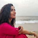 Monica Khanna Instagram - एक अरसा लगा हमें समझने में फर्क है मोहब्बत करने और कहने में।। गुलज़ार 🌻 #shayari #instagood #instapic #photooftheday #mohabbat Mumbai, Maharashtra