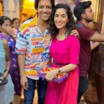 Monica Khanna Instagram - सिद्धिविनायक मंदिर के दर्शन🙏🏻🌺 @monnikkakhanna कुछ ख़ास एहसास और दोस्त का जन्मदिन Ps : Happy birthday @kunwar08 Lots of Love & Happiness Godbless❤️ #friendship #visittotemple
