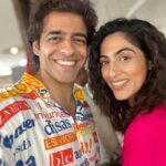 Monica Khanna Instagram - सिद्धिविनायक मंदिर के दर्शन🙏🏻🌺 @monnikkakhanna कुछ ख़ास एहसास और दोस्त का जन्मदिन Ps : Happy birthday @kunwar08 Lots of Love & Happiness Godbless❤️ #friendship #visittotemple