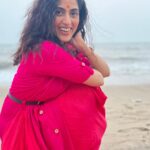 Monica Khanna Instagram - सिद्धिविनायक मंदिर के दर्शन🙏🏻🌺 @monnikkakhanna कुछ ख़ास एहसास और दोस्त का जन्मदिन Ps : Happy birthday @kunwar08 Lots of Love & Happiness Godbless❤️ #friendship #visittotemple