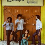 Monisha Blessy Instagram - தேநீர் நேரம் ❤ With annangal🤩 @ramnishanth_ @ayaz_blacksheep_official @yugaa_pragathees 📸: @storiesofmandee ✨ #retro #aesthetic #vintage