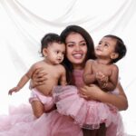 Mridula Vijay Instagram - My babies #mothersday Photography @mommyandmebyreshma MUA @sivas_makeover_ Costume @ansisiyad Supporting @akhilal_akku