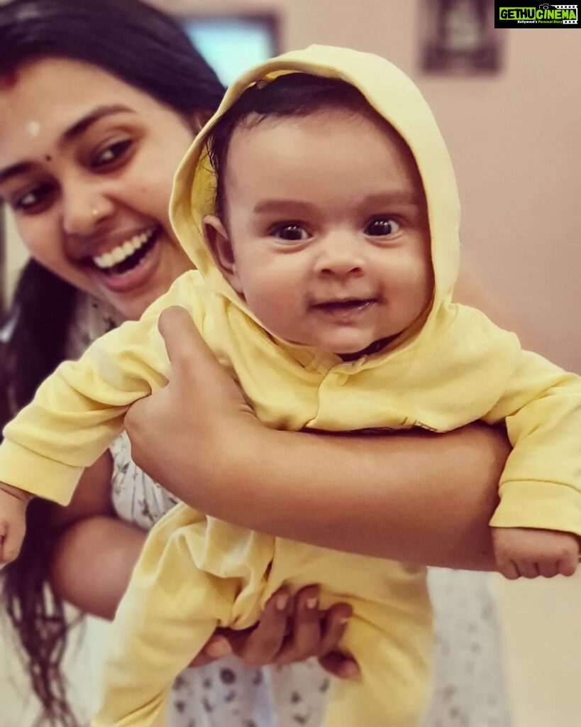 Mridula Vijay Instagram - I'm 2 months old 🤘 @dwanikrishna_official @yuvakrishna_official PC @parvathy_anuz
