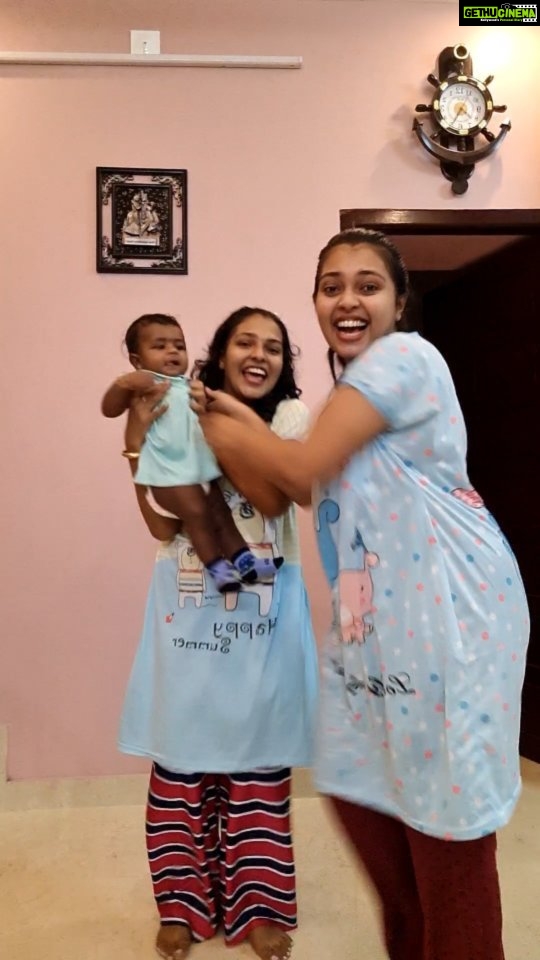 Mridula Vijay Instagram - First reel with yami baby 👶 💕 @parvathy_anuz