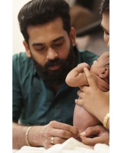 Mridula Vijay Instagram - DWANI KRISHNA ❣️
PC @akhil__ajay__ 
#noolukettu_ceremony