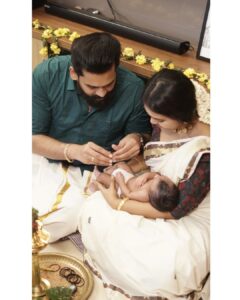 Mridula Vijay Instagram - DWANI KRISHNA ❣️
PC @akhil__ajay__ 
#noolukettu_ceremony