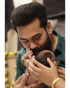 Mridula Vijay Instagram - DWANI KRISHNA ❣️
PC @akhil__ajay__ 
#noolukettu_ceremony
