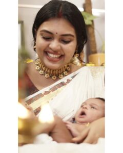 Mridula Vijay Instagram - DWANI KRISHNA ❣️
PC @akhil__ajay__ 
#noolukettu_ceremony