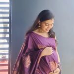 Mridula Vijay Instagram – Soon to be mom 🥰
Wearing @inovative__yarns 
Jewels @rituparnacollection