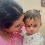 Mridula Vijay Instagram - Watch the cute Sneeze 🤧 at the end With our darling @dwanikrishna_official She just makes our shooting day beautiful and stress free…. Thank you dears for this lovely angel @mridhulavijai and @yuvakrishna_official Kochi, India