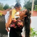 Mridula Vijay Instagram - Mom girl 👧 Costume @__floraldreams PC @parvathy_anuz
