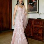 Mrunal Thakur Instagram - 💕🧚🏼‍♀️🫧 Something special coming your way 🥰😇💋 Designer @seemagujraldesign Styled by @archamehta Jewellery: @kushalsfashionjewellery Hair: @deepalid10 Make up: @missblender Assisted by: @vidushiparashar18 Team @poorvjainn @kunjan_sumaria #mtinpune