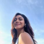 Mrunal Thakur Instagram - My kinda bluesss 💙
