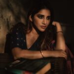 Nabha Natesh Instagram - kabhi kabhi mere dil mein , khayal aatha hai….. : : : : Conceptualisation: I & @sandhya__sabbavarapu Styling & art direction : @sandhya__sabbavarapu @team_sandhya Makeup: @makeupbykamaljeet Hair @naidukavala Photography: @adrin_sequeira Photography Assistant : @srinu_visuals Styling assistants: @rashmi_angara @thumu_bhavana @sirichandhana_medi Saree: @omanas_clothing Location: @themayabazar Cordination: @karthik_peruru @monikcherukuri @dilipkotyada