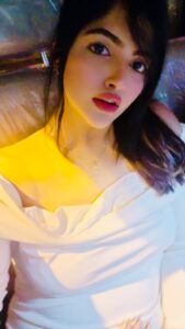 Naina Sarwar Instagram - Pretty in white🥂