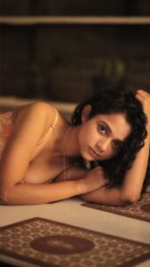 Namita Krishnamurthy Instagram - Dreaming about you like 💭🥰

Photography: @sat_narain 
Video editing: @clip_tuner 

#namitakrishnamurthy #reelsindia #tamilreels #chennaiinfluencer #feelitreelit❤️ #curlyindianhair #curlygirlmethod #portrait_mood
